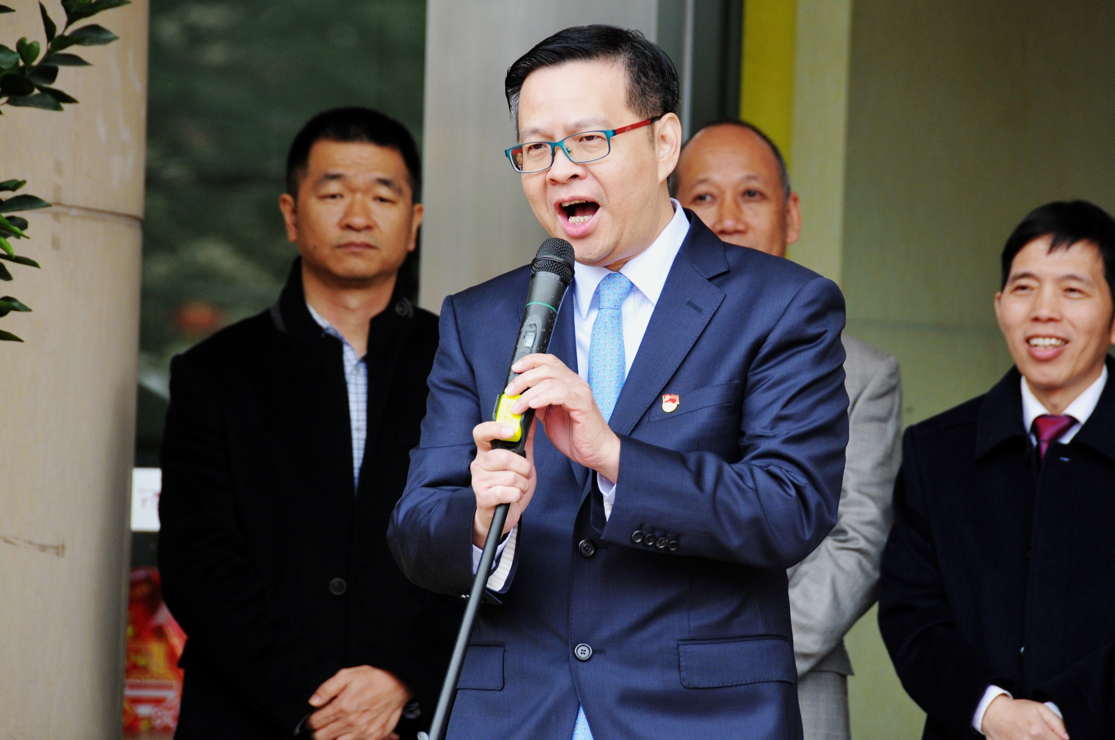 2.廣藥集團黨委委員、上市公司總經理黎洪一行新春慰問.jpg